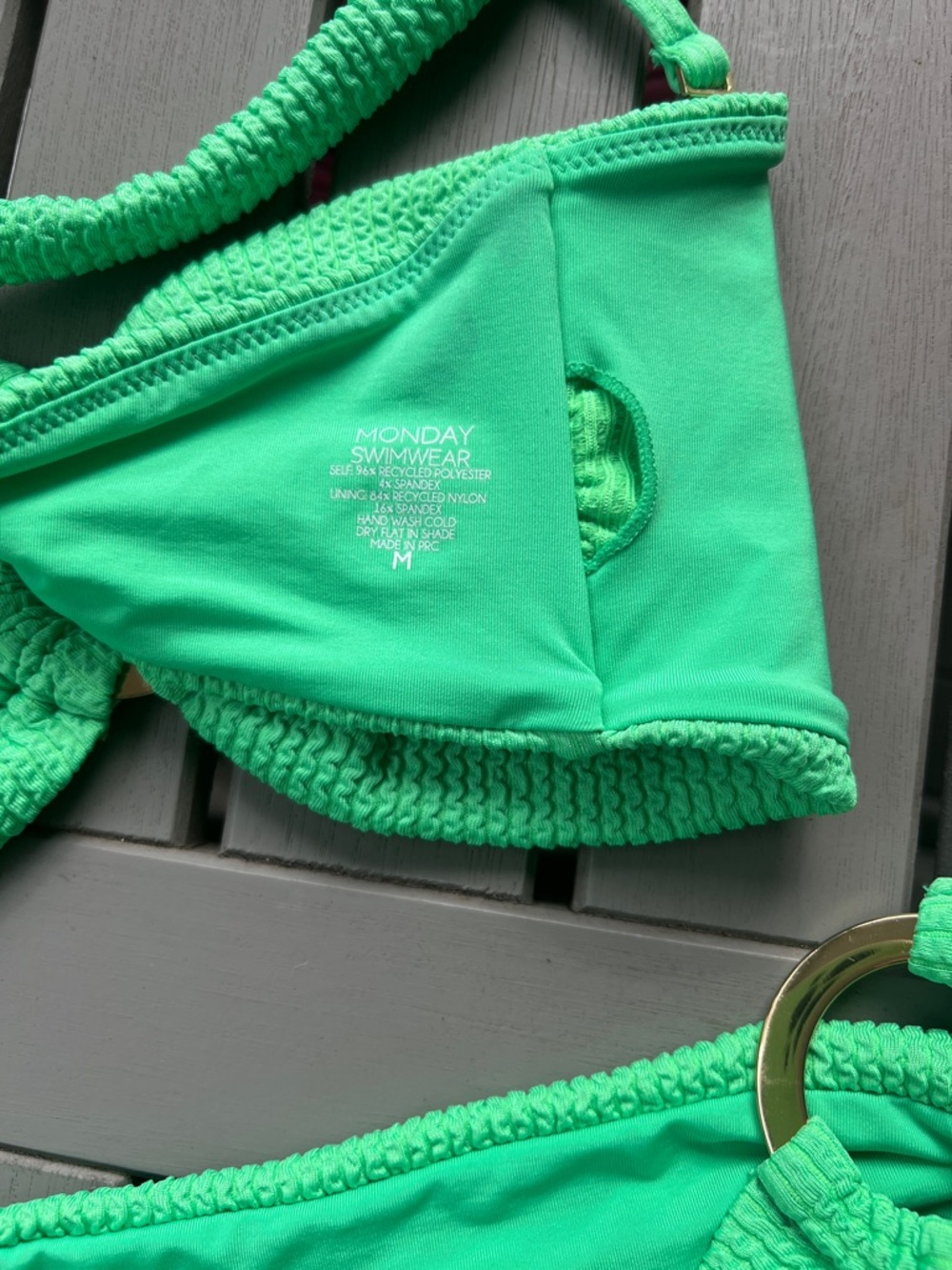 Monday Swimwear size M Textured Ring Accent Bikini Set in Green gold ring - Picture 5 of 8